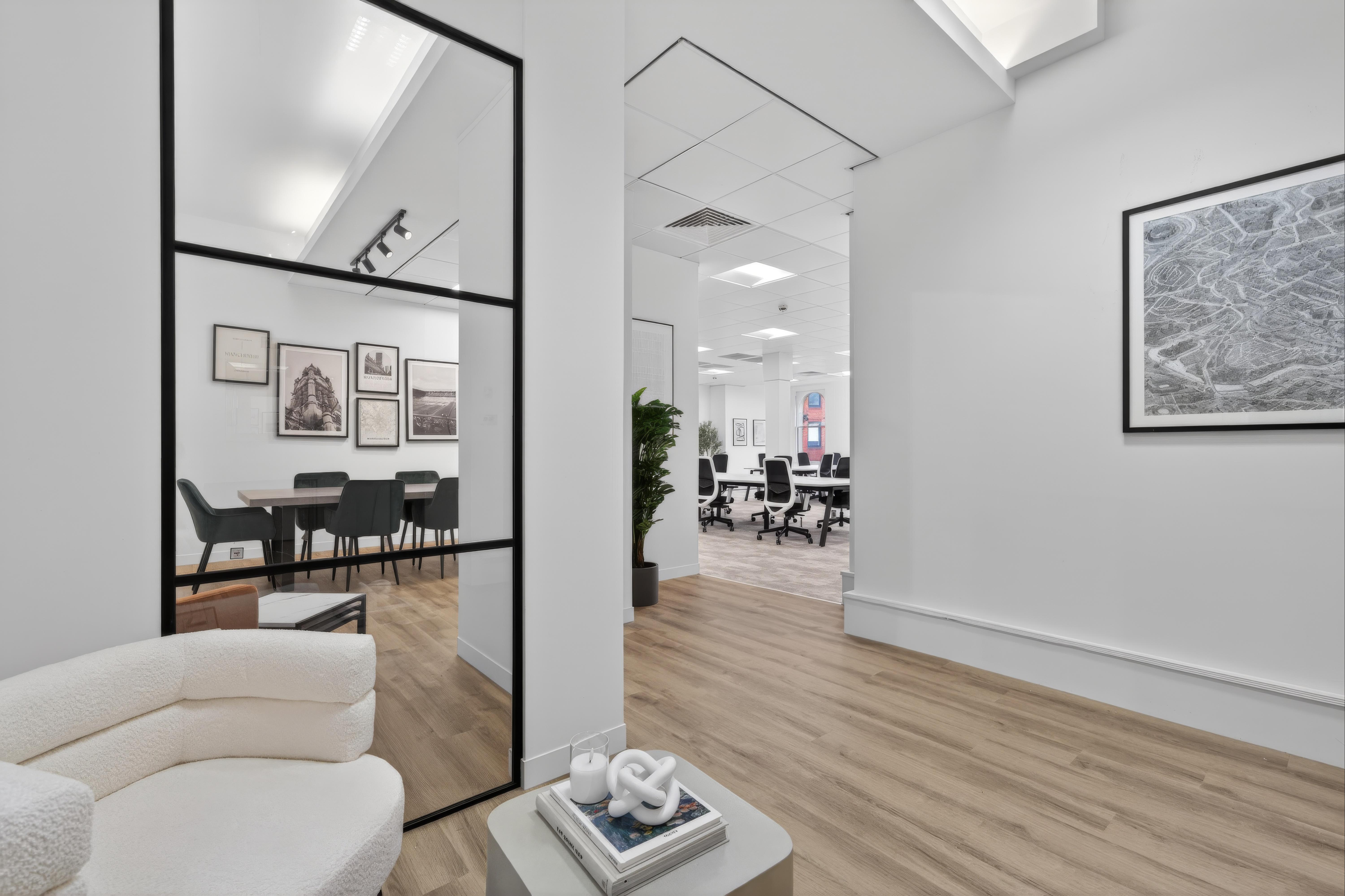 Carlton House Suite 1B first